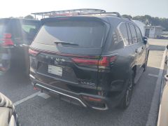 Photo of the vehicle Lexus LX