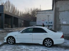 Photo of the vehicle Toyota Crown