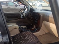 Photo of the vehicle Toyota Land Cruiser