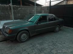 Фото авто Mercedes-Benz W124