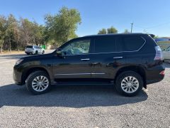 Photo of the vehicle Lexus GX