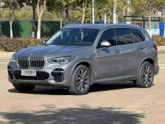 Photo of the vehicle BMW X5