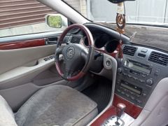 Photo of the vehicle Lexus ES