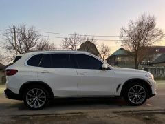 Photo of the vehicle BMW X5