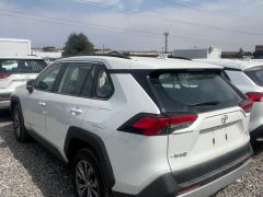 Сүрөт унаа Toyota RAV4