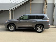 Photo of the vehicle Lexus GX