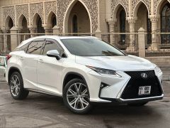 Photo of the vehicle Lexus RX