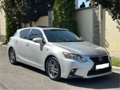 Photo of the vehicle Lexus CT