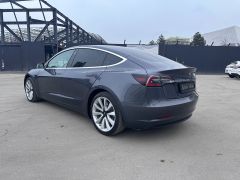 Photo of the vehicle Tesla Model 3