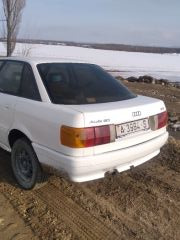 Photo of the vehicle Audi 80