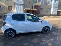 Сүрөт унаа Toyota Vitz