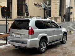 Photo of the vehicle Lexus GX