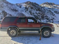 Photo of the vehicle Toyota Hilux Surf