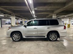 Photo of the vehicle Lexus LX