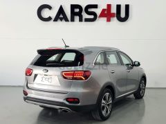 Сүрөт унаа Kia Sorento