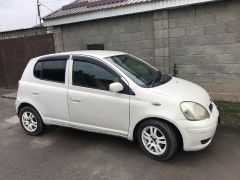 Сүрөт унаа Toyota Vitz