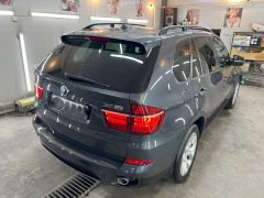 Photo of the vehicle BMW X5