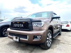 Сүрөт унаа Toyota Sequoia