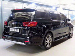 Photo of the vehicle Kia Carnival