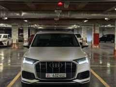 Сүрөт унаа Audi Q7