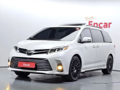 Фото авто Toyota Sienna