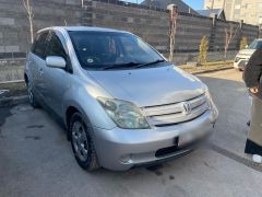 Photo of the vehicle Toyota Ist