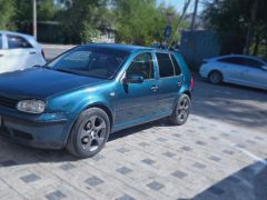 Фото авто Volkswagen Golf