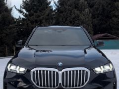 Photo of the vehicle BMW X5