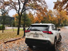 Сүрөт унаа Toyota RAV4