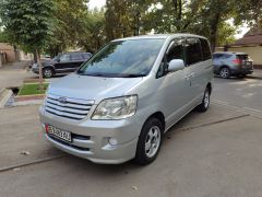 Фото авто Toyota Noah