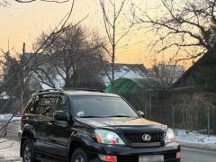 Photo of the vehicle Lexus GX