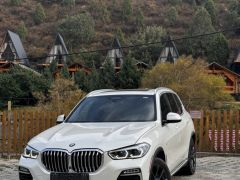 Photo of the vehicle BMW X5