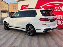 Photo of the vehicle BMW X7