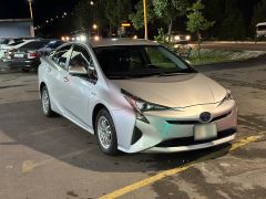 Фото авто Toyota Prius