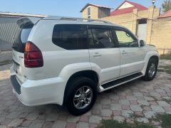 Photo of the vehicle Lexus GX