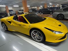 Фото авто Ferrari F8