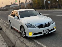 Сүрөт унаа Toyota Crown