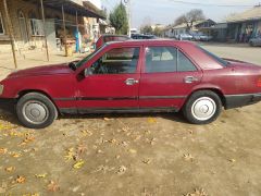 Сүрөт унаа Mercedes-Benz W124