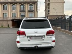 Photo of the vehicle Lexus LX