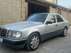 Photo of the vehicle Mercedes-Benz W124