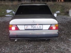 Photo of the vehicle Mercedes-Benz W124