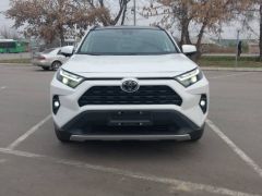 Сүрөт унаа Toyota RAV4