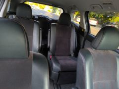 Photo of the vehicle Toyota Estima