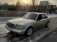 Сүрөт унаа Mercedes-Benz W124