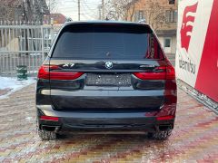 Photo of the vehicle BMW X7