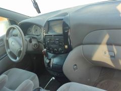 Photo of the vehicle Toyota Sienna