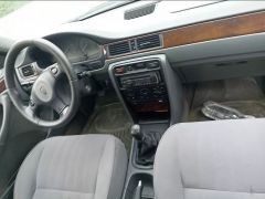Photo of the vehicle Rover 400