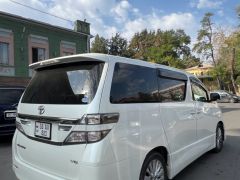 Photo of the vehicle Toyota Vellfire