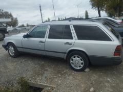 Сүрөт унаа Mercedes-Benz W124