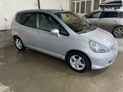 Photo of the vehicle Honda Fit